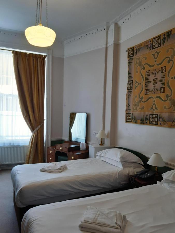 Crescent Hotel London Bagian luar foto