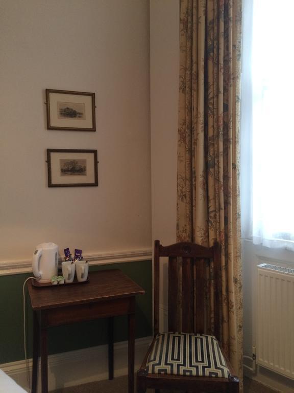 Crescent Hotel London Bagian luar foto