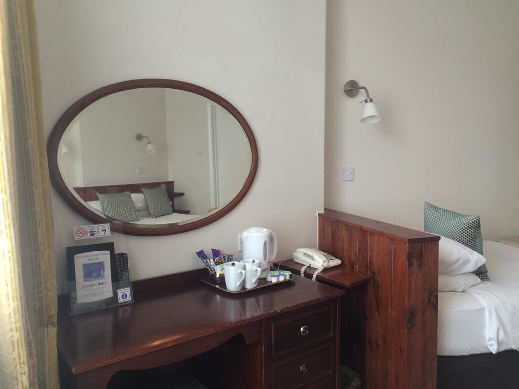 Crescent Hotel London Bagian luar foto