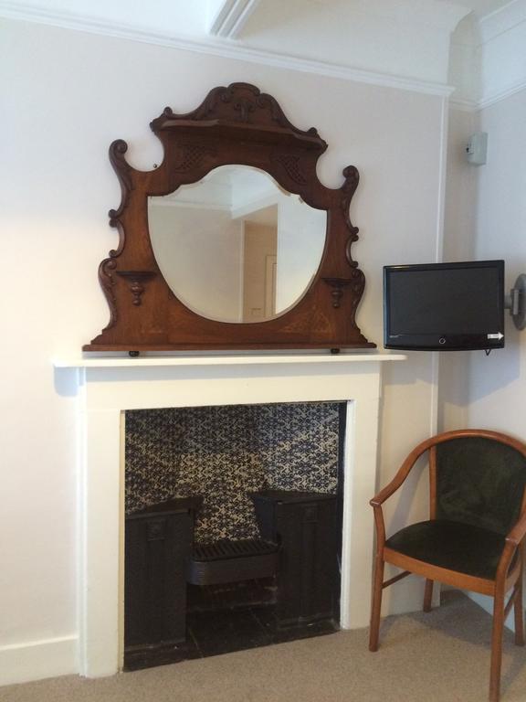 Crescent Hotel London Bagian luar foto