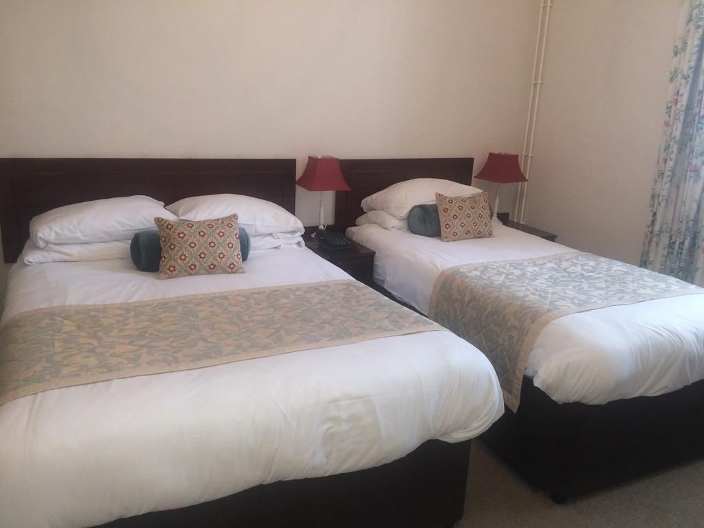 Crescent Hotel London Bagian luar foto