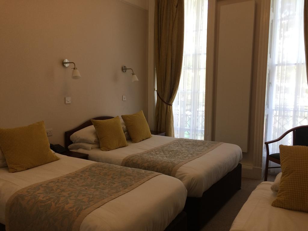 Crescent Hotel London Bagian luar foto