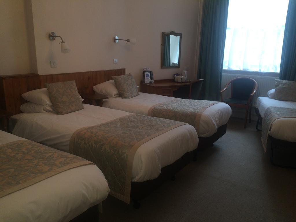 Crescent Hotel London Bagian luar foto